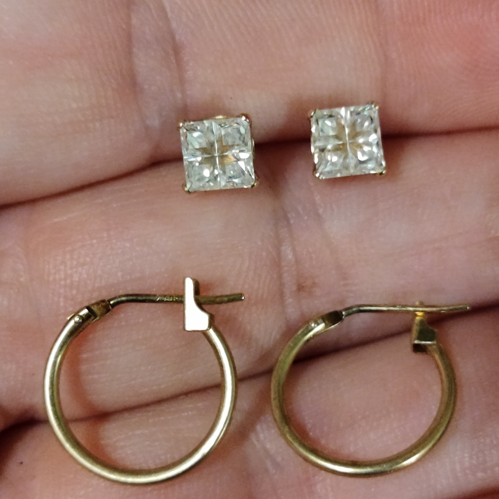❤️ SOLD!! Lot of 14k and 10k Earrings - Picture 2 of 6